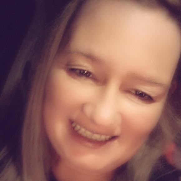 Meet your Posher, Hope - Picture 1 of 2